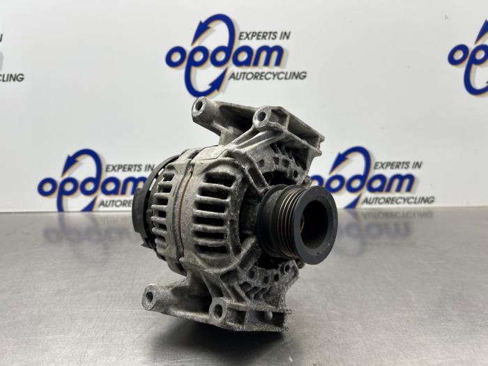Begagnade Dynamo Opel Zafira (M75) 2.2 16V Direct Ecotec Pris € 50,00 Marginaltabell erbjuds av Gebr Opdam B.V.