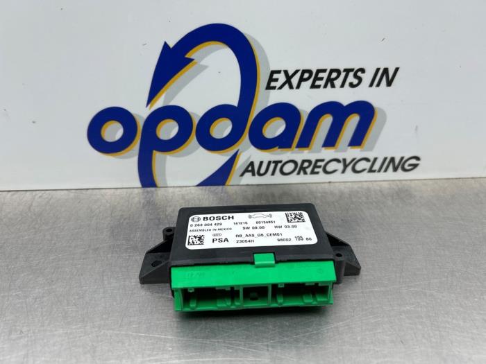 Begagnade PDC-modul Peugeot 308 (L3/L8/LB/LH/LP) 1.2 12V e-THP PureTech 130 Pris € 25,00 Marginaltabell erbjuds av Gebr Opdam B.V.