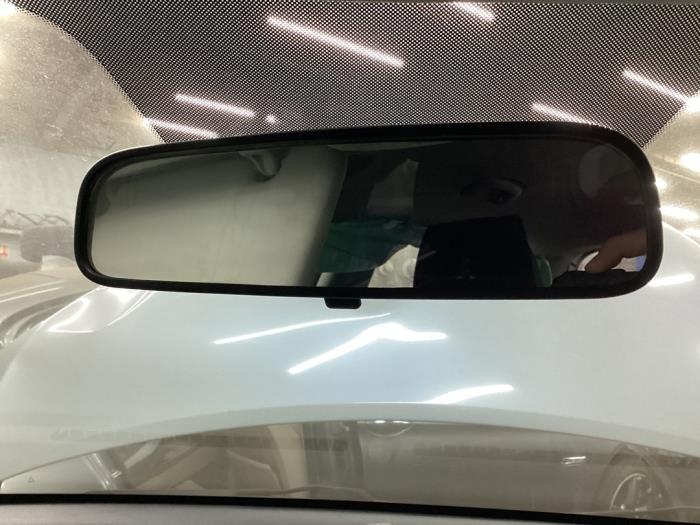 Używane Lusterko wewnetrzne Kia Picanto (JA) 1.0 12V Cena € 25,00 Procedura marży oferowane przez Gebr Opdam B.V.