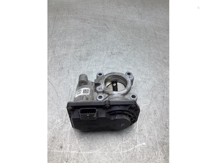 Usagé Boitier papillon Renault Clio IV Estate/Grandtour (7R) 0.9 Energy TCE 12V Prix € 30,00 Règlement à la marge proposé par Gebr Opdam B.V.