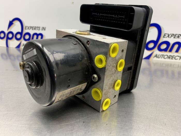 Gebrauchte ABS Pumpe BMW 1 serie (E87/87N) 120d 16V Preis € 125,00 Margenregelung angeboten von Gebr Opdam B.V.