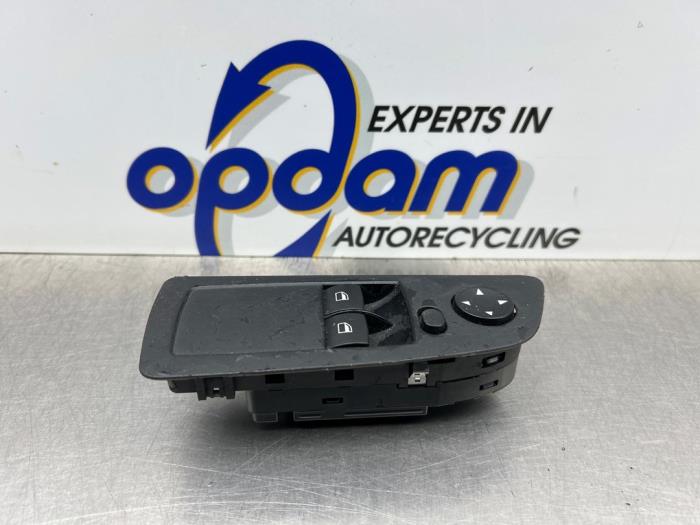 Usados Interruptor de ventanilla eléctrica BMW 1 serie (E87/87N) 118i 16V Precio € 50,00 Norma de margen ofrecido por Gebr Opdam B.V.