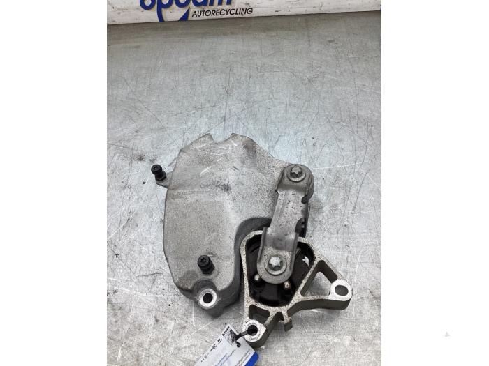 Used Engine mount Mercedes GLA AMG (156.9) 2.0 45 AMG Turbo 16V Price € 50,00 Margin scheme offered by Gebr Opdam B.V.