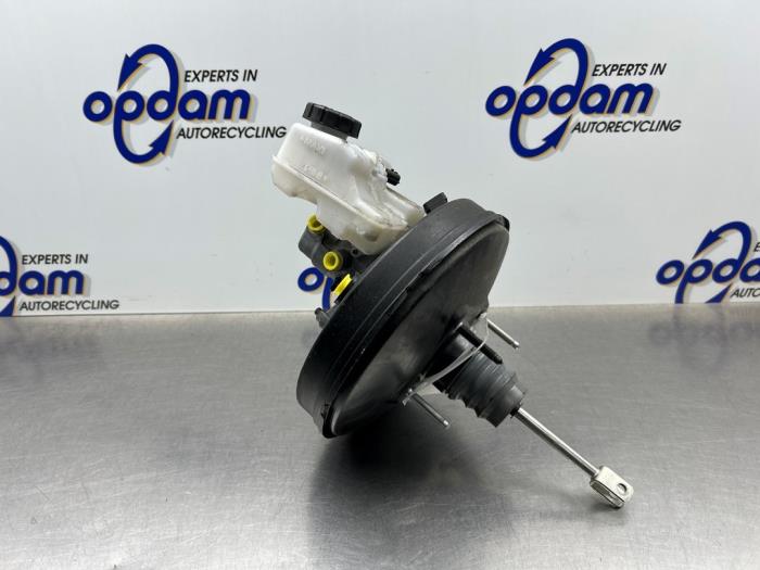 Usagé Servo frein Smart Fortwo Coupé (453.3) 1.0 12V Prix € 150,00 Règlement à la marge proposé par Gebr Opdam B.V.