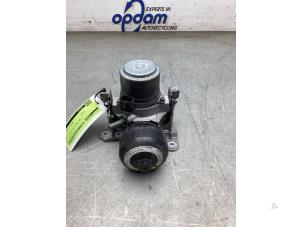 ESP Pumpe van een Honda Civic (FA/FD) 1.3 Hybrid 2009