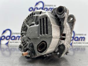 Dynamo från en Kia Carens III (FG) 2.0i CVVT 16V 2007