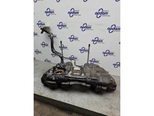 Gebrauchte Krafstofftank Mercedes C Estate (S205) C-180 BlueTEC, C-180 d 1.6 16V Preis € 225,00 Margenregelung angeboten von Gebr Opdam B.V.