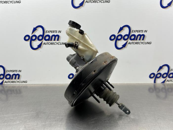 Usagé Assistant de freinage Toyota Yaris II (P9) 1.3 16V VVT-i Prix € 100,00 Règlement à la marge proposé par Gebr Opdam B.V.