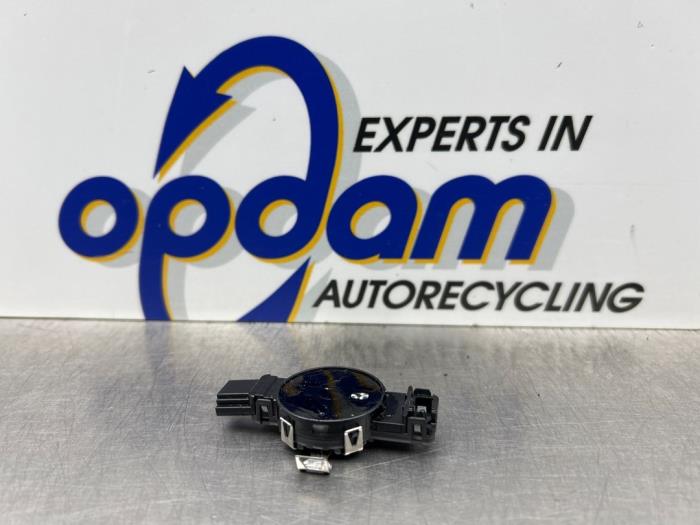 Gebrauchte Regensensor Fiat 500C (312) 0.9 TwinAir 80 Preis € 30,00 Margenregelung angeboten von Gebr Opdam B.V.