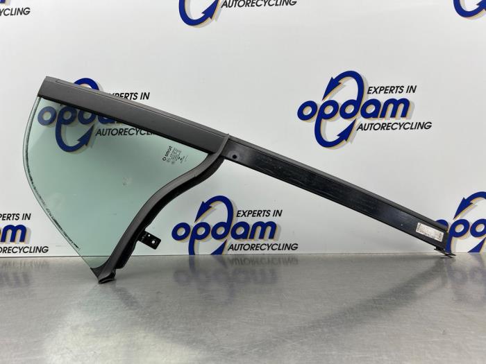 Usados Ventanilla triangular derecha delante Smart Fortwo Coupé (453.3) 1.0 12V Precio € 75,00 Norma de margen ofrecido por Gebr Opdam B.V.