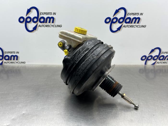 Usagé Servo frein Audi A4 Cabriolet (B6) 3.0 V6 30V Prix € 100,00 Règlement à la marge proposé par Gebr Opdam B.V.