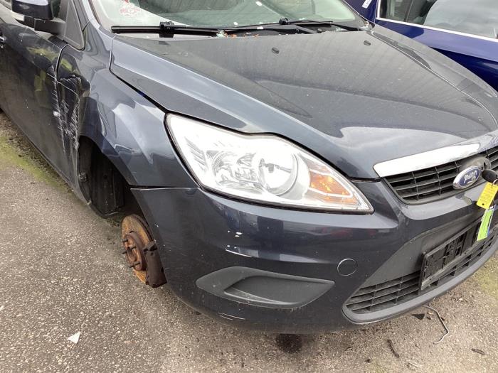 Używane Reflektor prawy Ford Focus 2 1.6 16V Cena € 75,00 Procedura marży oferowane przez Gebr Opdam B.V.