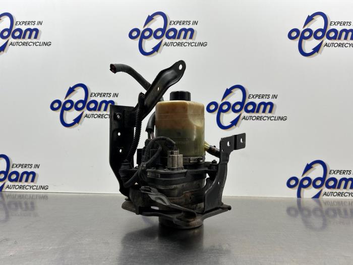 Usagé Pompe de direction Ford Focus 2 Wagon 1.6 TDCi 16V 90 Prix € 90,00 Règlement à la marge proposé par Gebr Opdam B.V.
