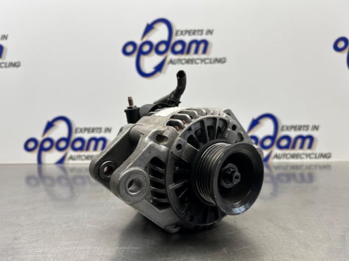 Begagnade Dynamo Daihatsu Cuore (L251/271/276) 1.0 12V DVVT Pris € 70,00 Marginaltabell erbjuds av Gebr Opdam B.V.