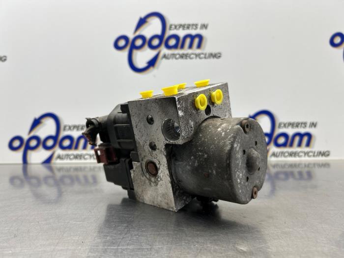 Usagé Pompe ABS Chevrolet Matiz (M200) 0.8 S,SE Prix € 125,00 Règlement à la marge proposé par Gebr Opdam B.V.