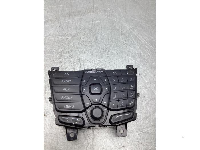 Używane Panel obslugi radia Ford Transit Custom 2.2 TDCi 16V Cena € 48,40 Z VAT oferowane przez Gebr Opdam B.V.