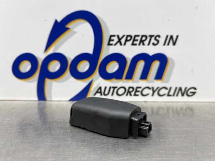 Begagnade Regnsensor Mazda 3 Sport (BL14/BLA4/BLB4) 1.6i MZR 16V Pris € 50,00 Marginaltabell erbjuds av Gebr Opdam B.V.