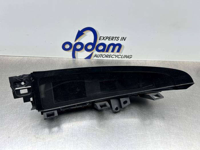 Begagnade Innerdisplay Mazda 3 Sport (BL14/BLA4/BLB4) 1.6i MZR 16V Pris € 60,00 Marginaltabell erbjuds av Gebr Opdam B.V.