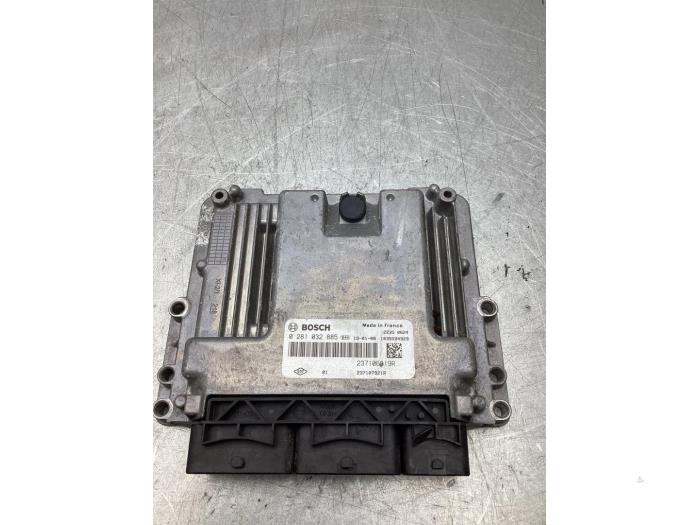 Used Engine management computer Renault Kangoo Express (FW) 1.5 dCi 90 FAP Price € 100,00 Margin scheme offered by Gebr Opdam B.V.