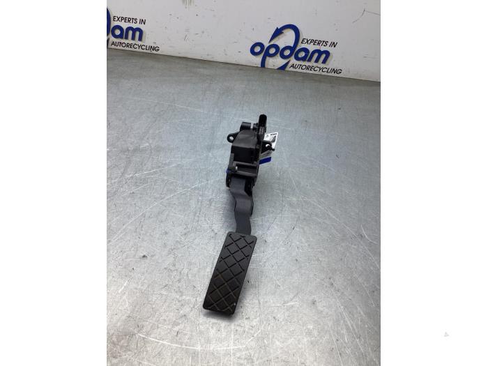 Begagnade Gaspedalsensor Skoda Fabia III Combi (NJ5) 1.0 TSI 12V Pris € 30,00 Marginaltabell erbjuds av Gebr Opdam B.V.