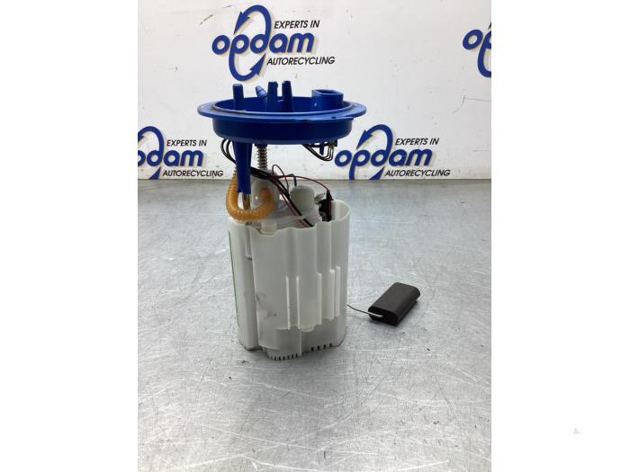 Begagnade Bensinpump Skoda Fabia III Combi (NJ5) 1.0 TSI 12V Pris € 75,00 Marginaltabell erbjuds av Gebr Opdam B.V.
