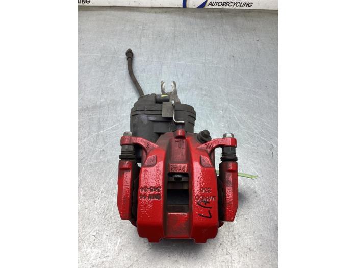 Gebrauchte Bremszange links hinten BMW i4 (G26) M50 84 kWh Preis € 200,00 Margenregelung angeboten von Gebr Opdam B.V.