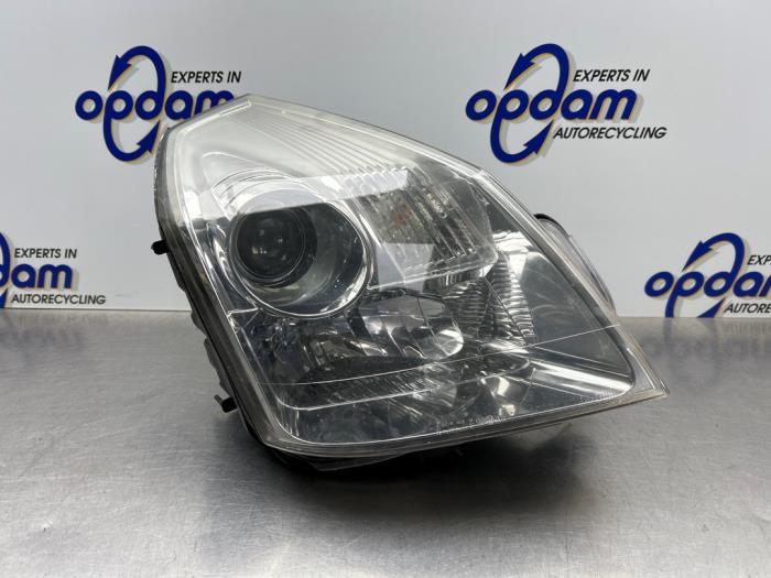 Używane Reflektor prawy Renault Vel Satis (BJ) 3.5 V6 24V Autom. Cena € 100,00 Procedura marży oferowane przez Gebr Opdam B.V.