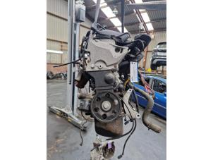 Motor van een Dacia Sandero I (BS) 1.2 16V 2010