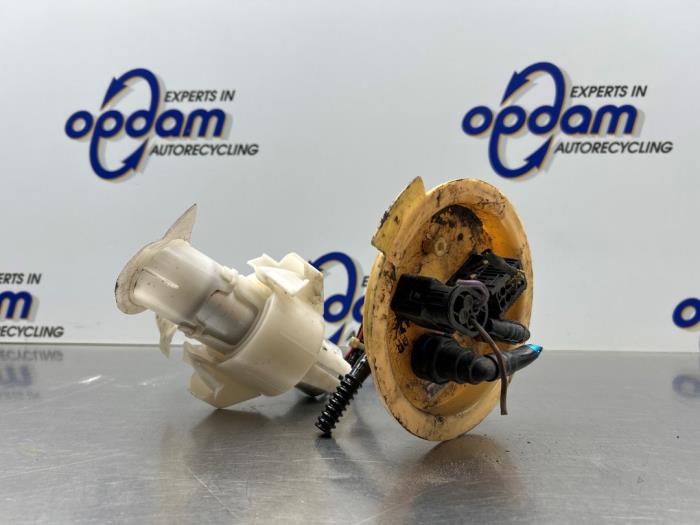 Gebrauchte Benzinpumpe BMW 5 serie (F10) 535d 24V Preis € 125,00 Margenregelung angeboten von Gebr Opdam B.V.