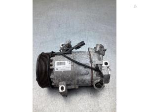 Used Air conditioning pump Renault Captur (2R) 0.9 Energy TCE 12V Price € 100,00 Margin scheme offered by Gebr Opdam B.V.