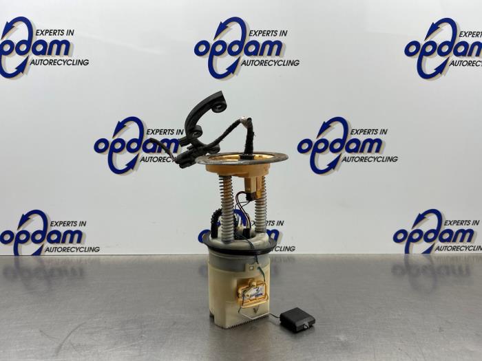 Gebrauchte Benzinpumpe Mercedes A (W169) 1.5 A-160 Preis € 75,00 Margenregelung angeboten von Gebr Opdam B.V.