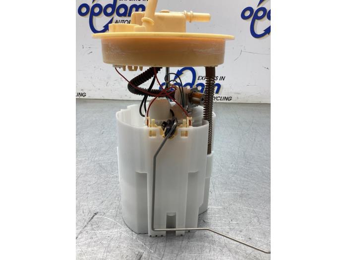 Usagé Pompe essence Ford Focus 4 1.0 Ti-VCT EcoBoost 12V 125 Prix € 75,00 Règlement à la marge proposé par Gebr Opdam B.V.
