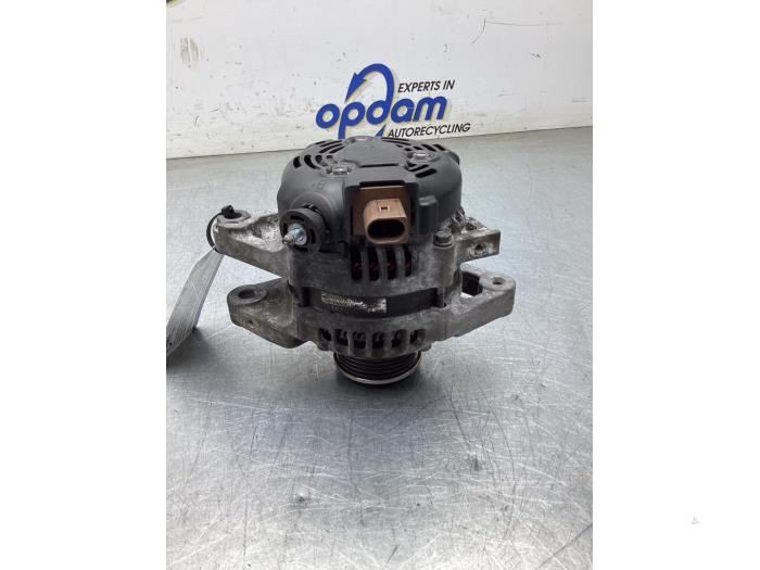 Begagnade Dynamo Toyota Aygo (B40) 1.0 12V VVT-i Pris € 50,00 Marginaltabell erbjuds av Gebr Opdam B.V.