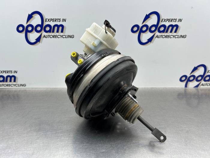 Usagé Servo frein BMW 5 serie (F10) 535d 24V Prix € 150,00 Règlement à la marge proposé par Gebr Opdam B.V.