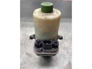Usados Bomba de dirección asistida Volkswagen Polo V (6R) 1.2 TDI 12V BlueMotion Precio € 125,00 Norma de margen ofrecido por Gebr Opdam B.V.