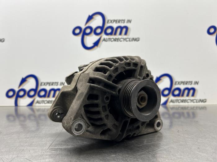 Begagnade Dynamo Opel Astra H (L48) 1.4 16V Twinport Pris € 50,00 Marginaltabell erbjuds av Gebr Opdam B.V.