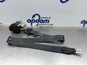 Usados Cinturón de seguridad izquierda delante Alfa Romeo MiTo (955) 1.3 JTDm 16V Eco Precio € 125,00 Norma de margen ofrecido por Gebr Opdam B.V.