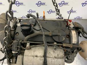 Motor van een Volkswagen Caddy III (2KA,2KH,2CA,2CH) 2.0 SDI 2004