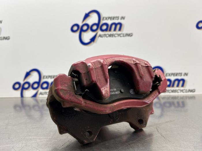 Gebrauchte Bremszange links vorne Alfa Romeo MiTo (955) 1.3 JTDm 16V Eco Preis € 30,00 Margenregelung angeboten von Gebr Opdam B.V.