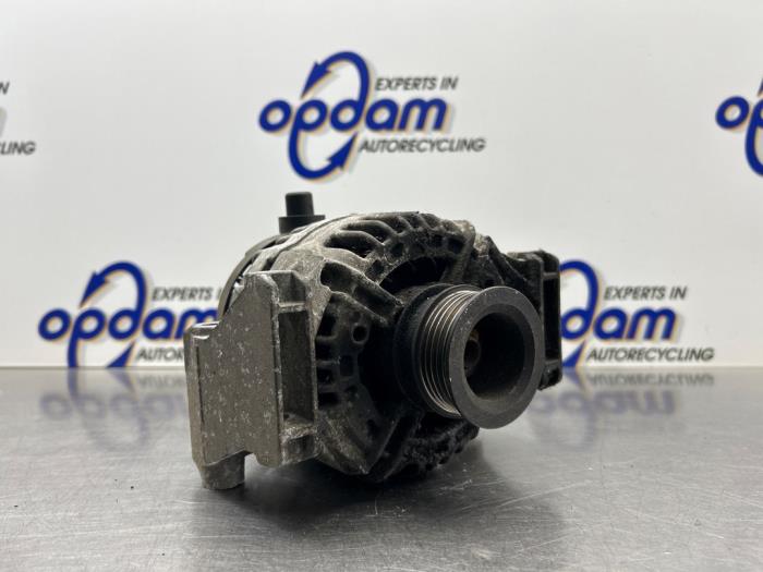 Begagnade Dynamo Opel Zafira (M75) 2.2 16V Direct Ecotec Pris € 50,00 Marginaltabell erbjuds av Gebr Opdam B.V.