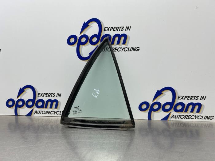 Usados Ventanilla triangular derecha detrás Kia Picanto (JA) 1.0 DPI 12V Precio € 40,00 Norma de margen ofrecido por Gebr Opdam B.V.