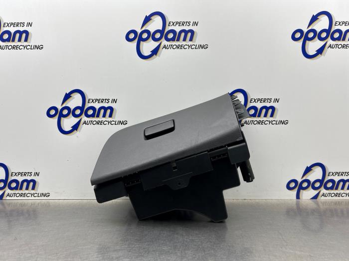 Begagnade Handskfack Opel Astra K Sports Tourer 1.0 Turbo 12V Pris € 40,00 Marginaltabell erbjuds av Gebr Opdam B.V.