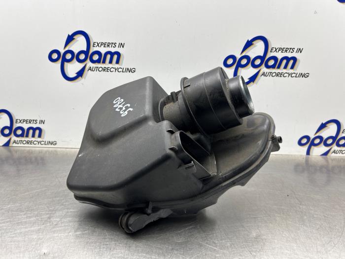 Begagnade Luftfilterhus Opel Astra K Sports Tourer 1.0 Turbo 12V Pris € 40,00 Marginaltabell erbjuds av Gebr Opdam B.V.