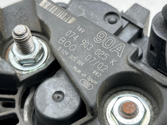 Dynamo van een Skoda Octavia (1U2) 1.8 SLX 20V 1999