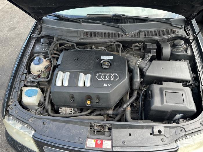 Engine from a Audi A3 (8L1) 1.8 20V 2002