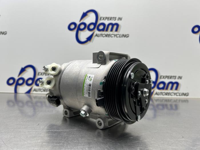 Neuf Pompe clim Jeep Renegade Prix € 272,19 Prix TTC proposé par Gebr Opdam B.V.