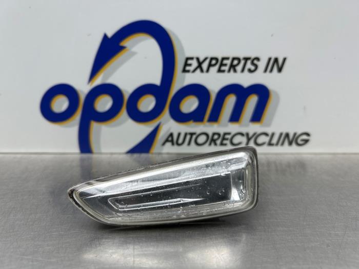 Używane Kierunkowskaz lewy Opel Zafira Tourer (P12) 1.4 Turbo 16V Ecotec Cena € 10,00 Procedura marży oferowane przez Gebr Opdam B.V.