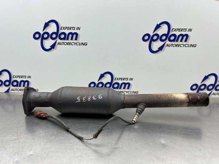 Usagé Catalyseur Volkswagen Bora (1J2) 1.6 16V Prix € 60,00 Règlement à la marge proposé par Gebr Opdam B.V.