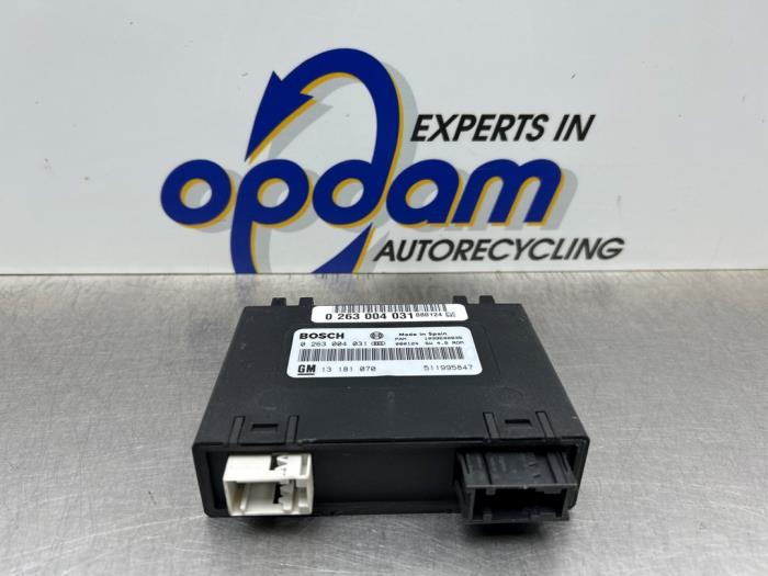 Begagnade PDC-modul Opel Vectra C Caravan 2.2 DIG 16V Pris € 50,00 Marginaltabell erbjuds av Gebr Opdam B.V.