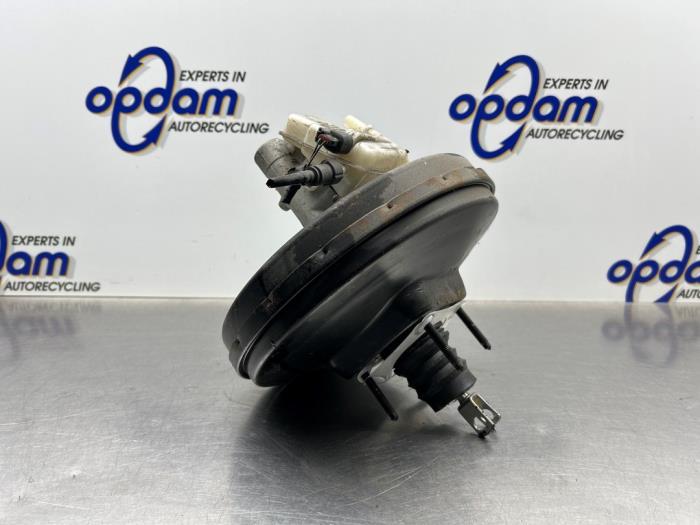 Usagé Servo frein Ford Focus C-Max 1.8 16V Prix € 75,00 Règlement à la marge proposé par Gebr Opdam B.V.
